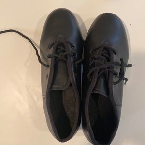 COPY - Youth Black Tap Shoes Size 4Y only tried on